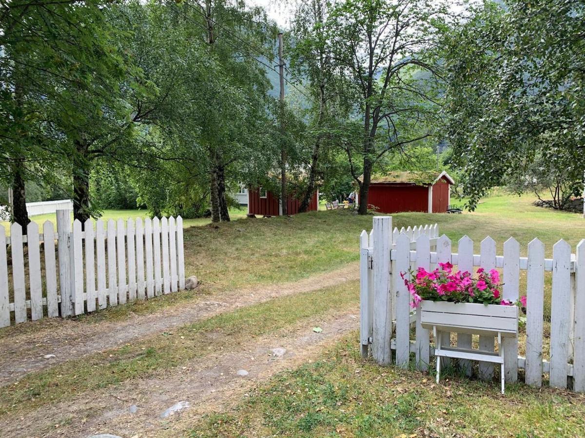 Aobrio Holidayhouse, Authentic Norwegian Farmhouse Close To Flam Lærdalsøyri Kültér fotó