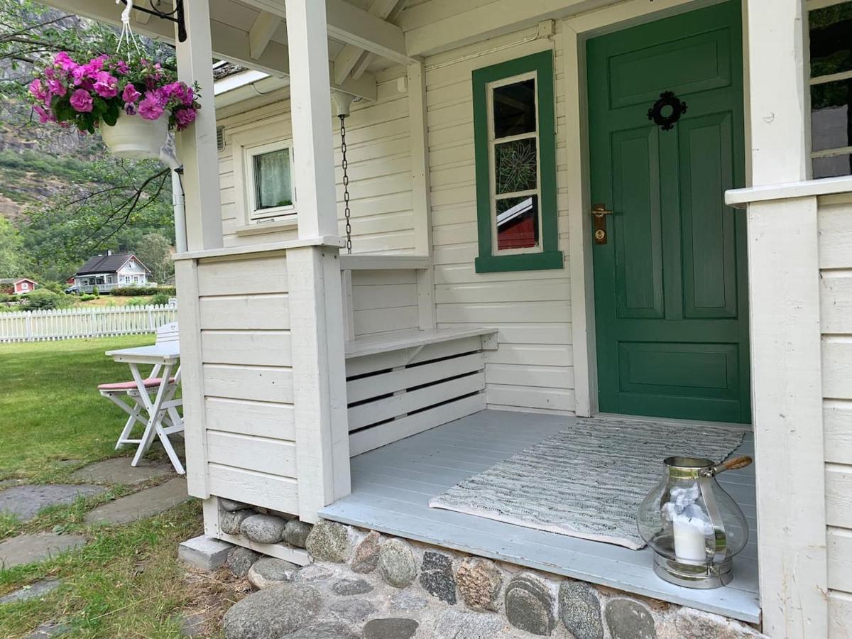 Aobrio Holidayhouse, Authentic Norwegian Farmhouse Close To Flam Lærdalsøyri Kültér fotó